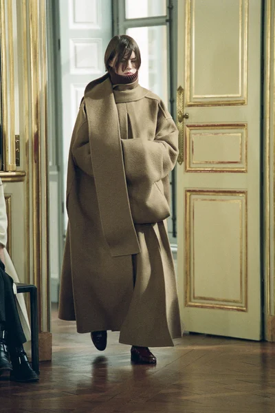 Look 19